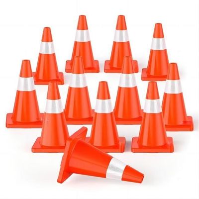 Un bon prix. biens de Safery de cônes de sécurité routière de PVC de 18in 28in pour le stationnement de route d'allée en ligne