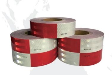 Un bon prix. Un kit d'urgence en nylon durable pour cas de panne de voiture en ligne